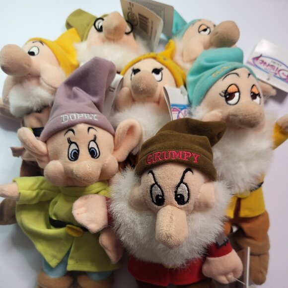 Rare Vintage Disney Snow White Diamond Edition   4"-5" tall 7 dwarves - Picture 1 of 15